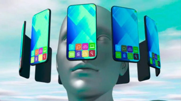 Tech Giants Envision Future Beyond Smartphones